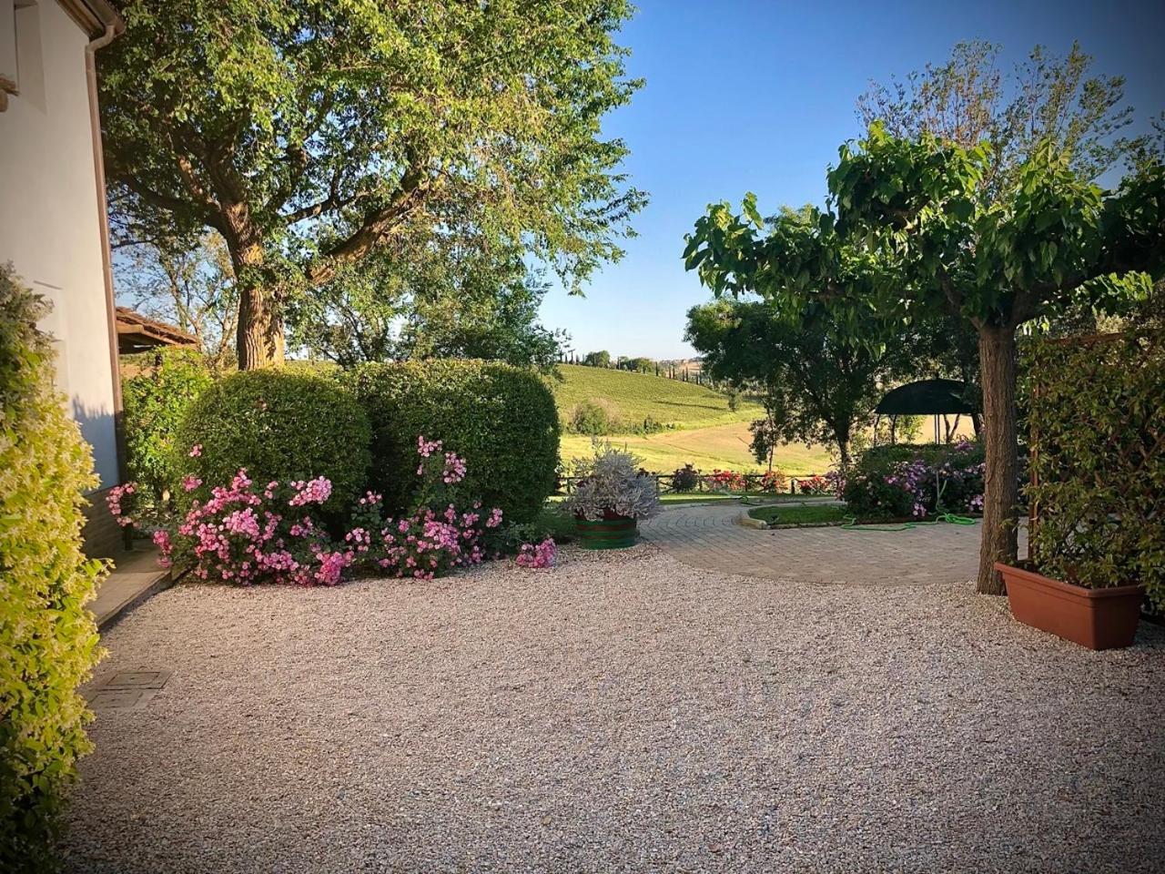 Vigna Sant' Amico Country House Morro d'Alba Exterior photo
